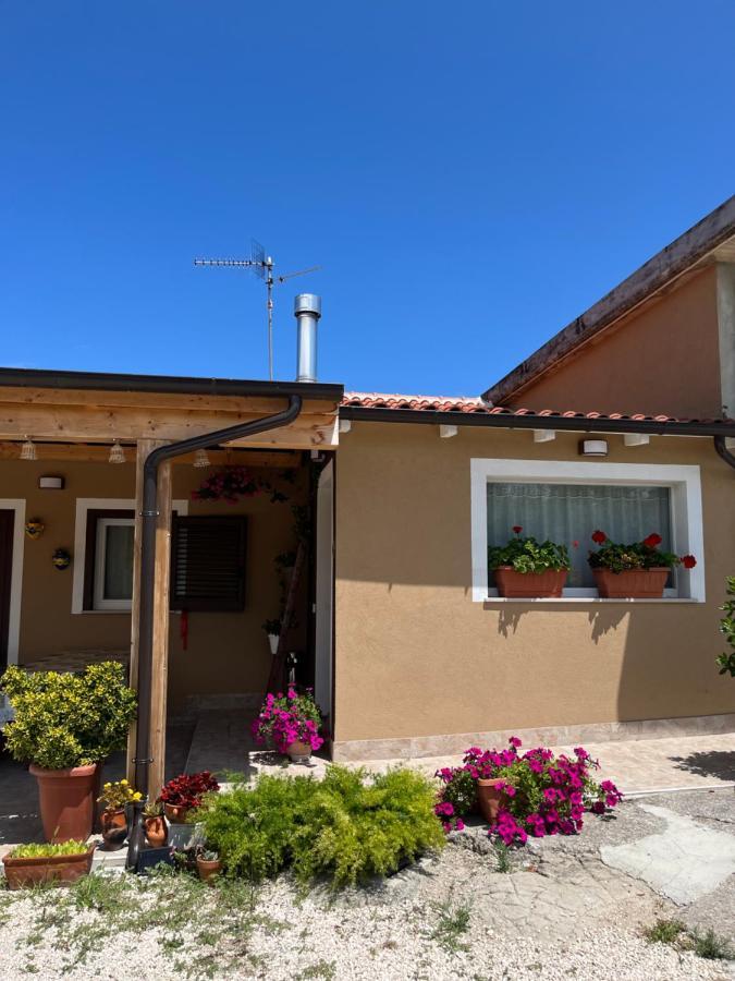 Il Casale Del Nonno Armando Vila Torrevecchia Teatina Exterior foto